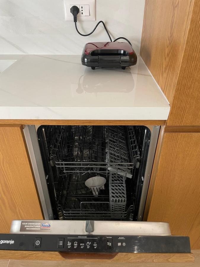 City Center Apartment Kafe Flora Τίρανα Εξωτερικό φωτογραφία
